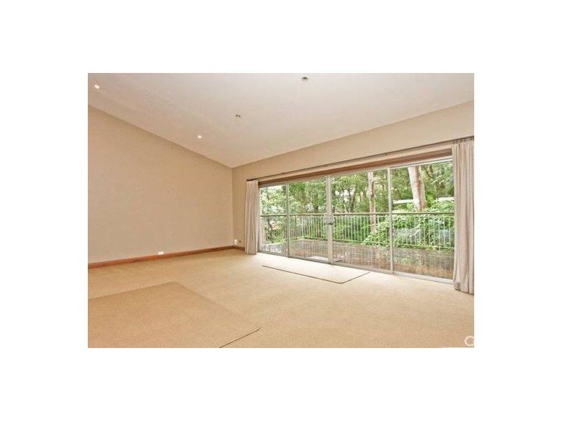 1 Lurnea Crescent, Valentine NSW 2280