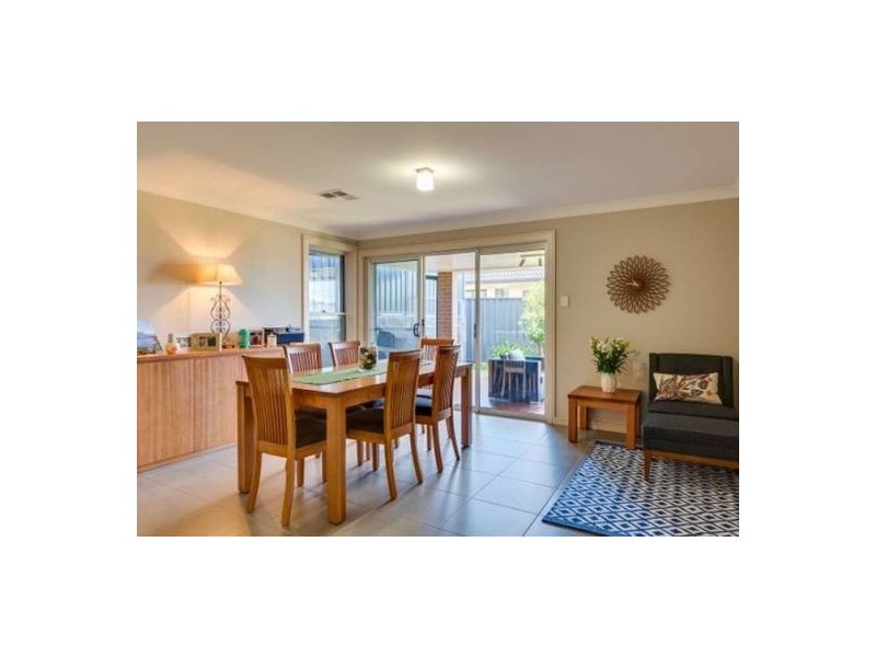 5 B John Darling Drive, Belmont North NSW 2280