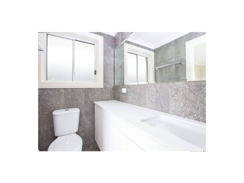 5 B John Darling Drive, Belmont North NSW 2280