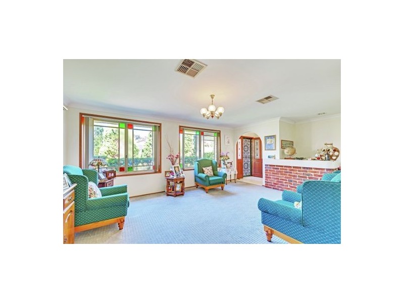 14 Lonsdale Grove, Lakelands NSW 2282