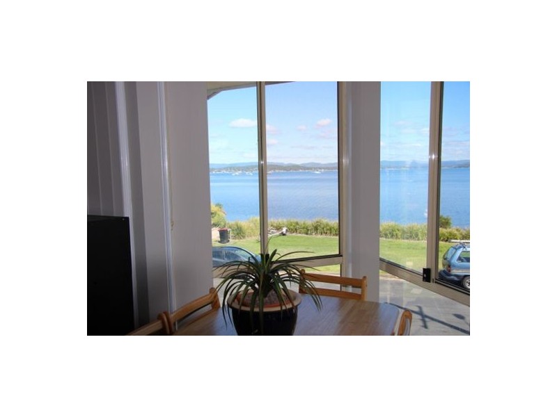 42 Village Bay Close, Marks Point NSW 2280