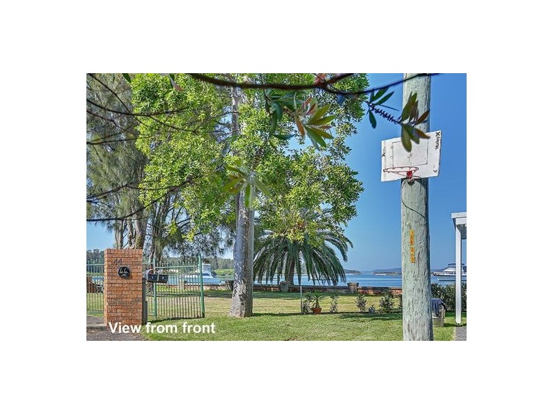 26 Marks Parade, Marks Point NSW 2280