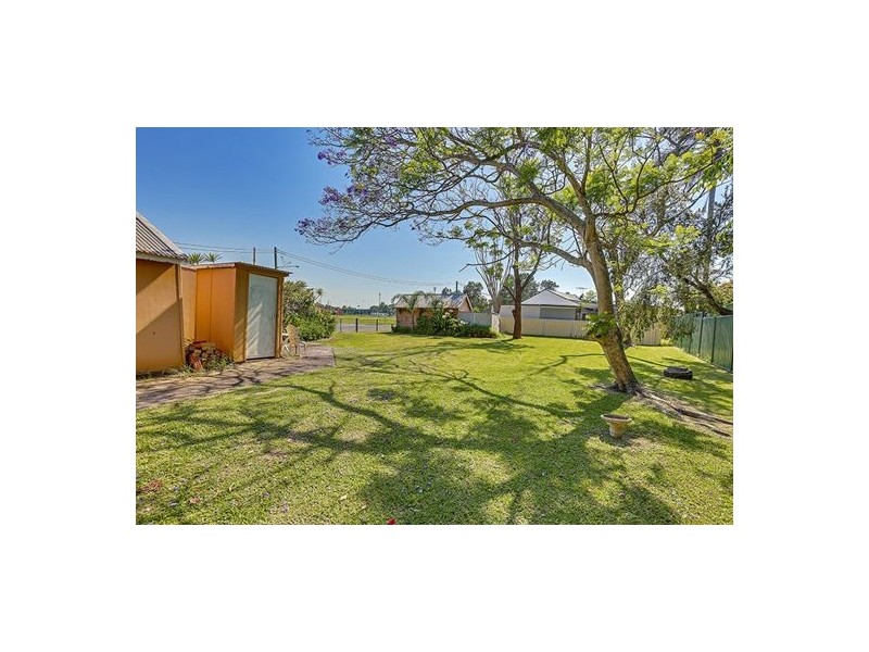 26 Marks Parade, Marks Point NSW 2280