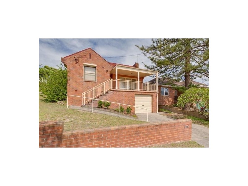 38 Hutchinson Street, Redhead NSW 2290