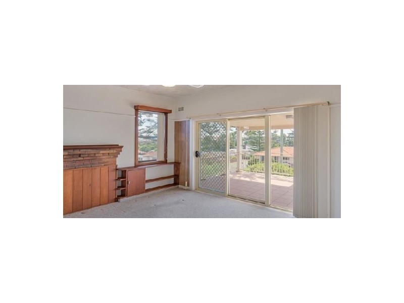 38 Hutchinson Street, Redhead NSW 2290