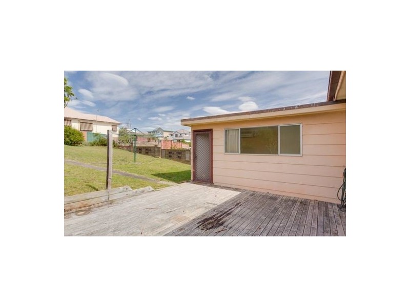 38 Hutchinson Street, Redhead NSW 2290