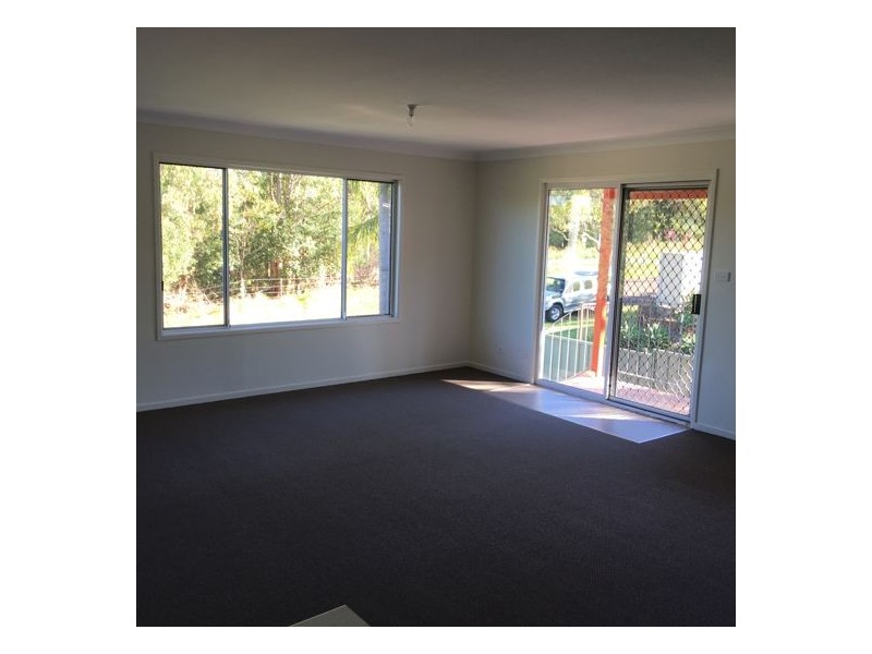 3 A Knight street, Cardiff South NSW 2285