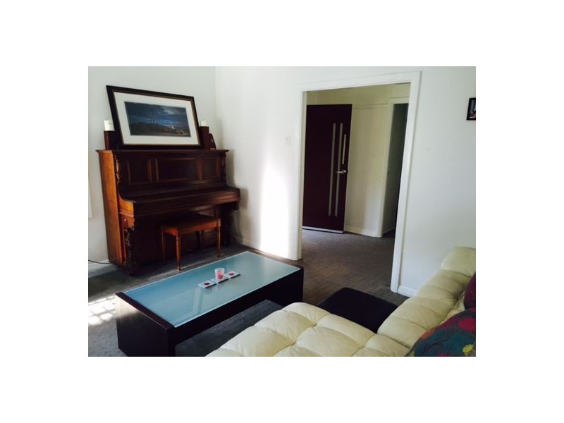 8 Retreat Lane, Charlestown NSW 2290