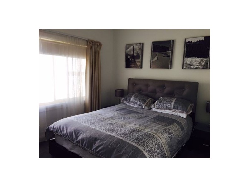 8 Retreat Lane, Charlestown NSW 2290