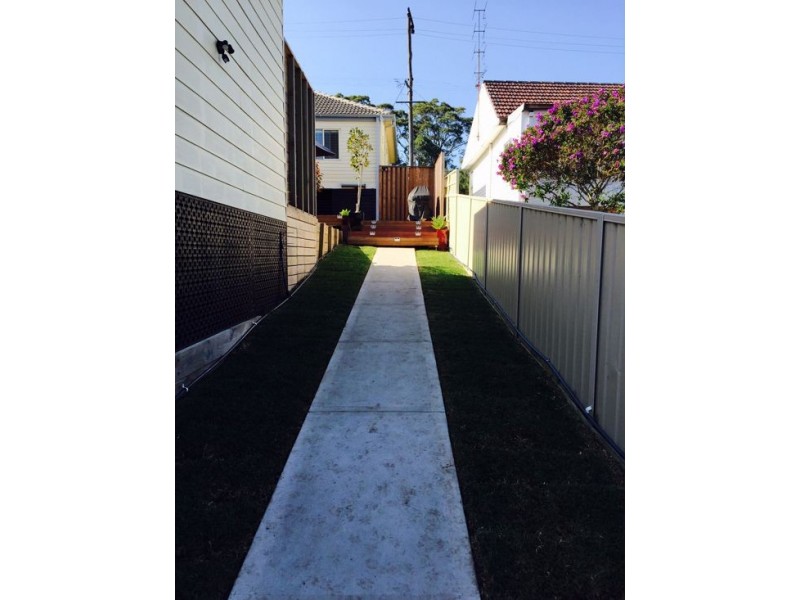 8 Retreat Lane, Charlestown NSW 2290