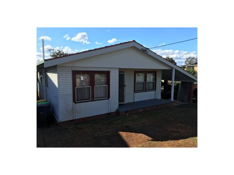 17 Victor Avenue, Valentine NSW 2280