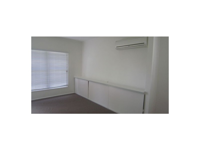 5 Henry Street, Belmont NSW 2280