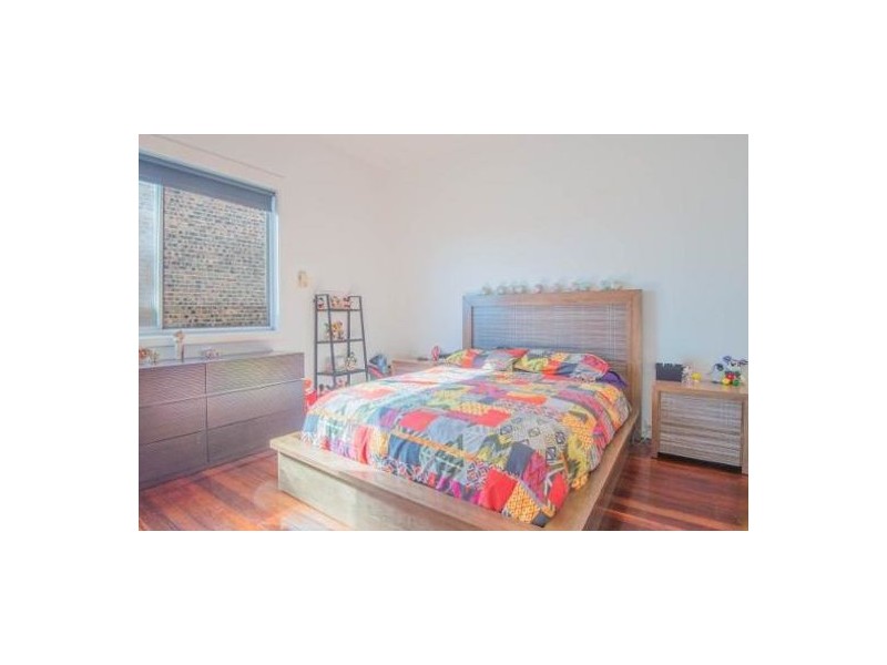 6 Eleebana Road, Eleebana NSW 2282