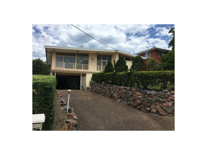 12 Daydawn Avenue, Warners Bay NSW 2282