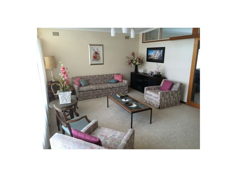 12 Daydawn Avenue, Warners Bay NSW 2282