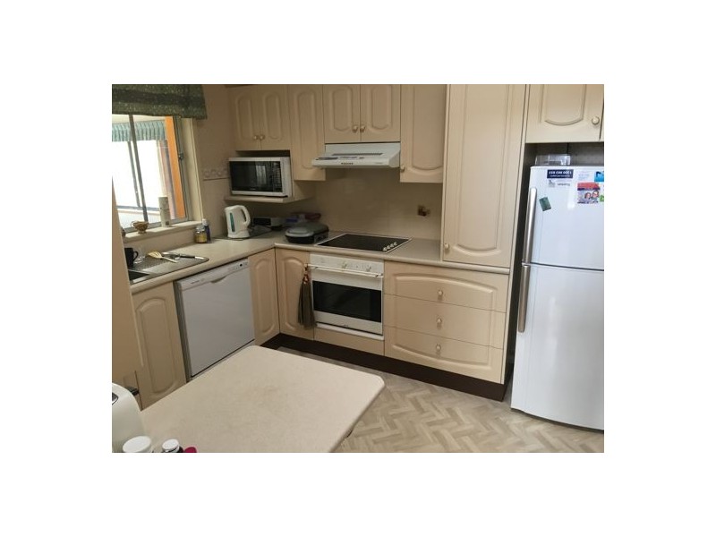 12 Daydawn Avenue, Warners Bay NSW 2282