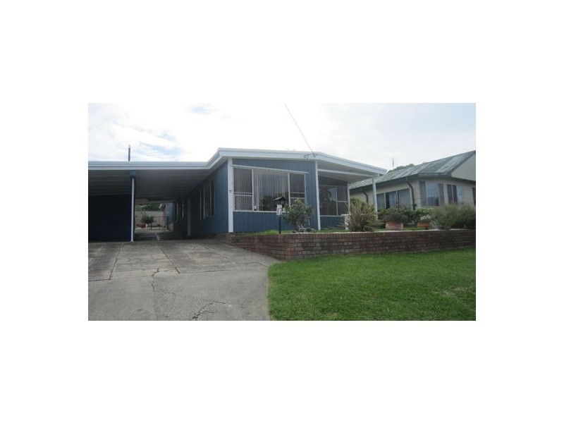 17 Prince Street, Fennell Bay NSW 2283