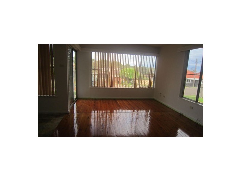 17 Prince Street, Fennell Bay NSW 2283