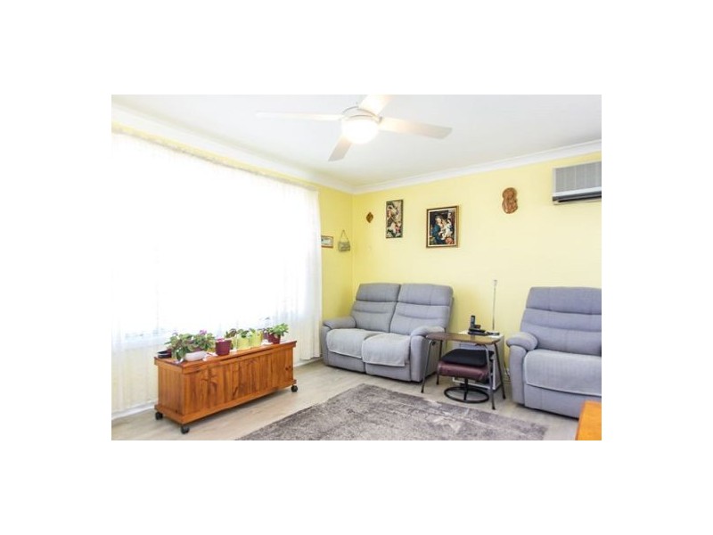 48 Redwood Crescent, Gateshead NSW 2290