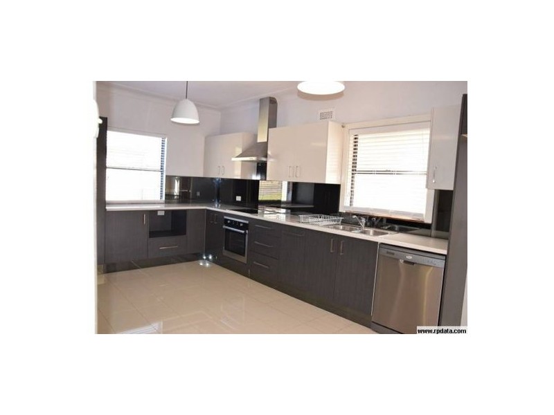 102 Old Belmont Road, Belmont North NSW 2280