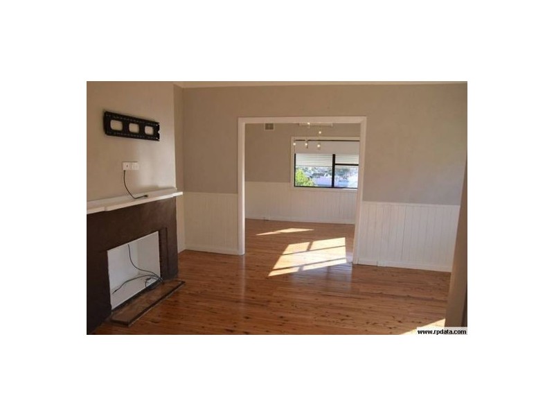 102 Old Belmont Road, Belmont North NSW 2280