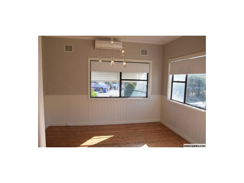 102 Old Belmont Road, Belmont North NSW 2280