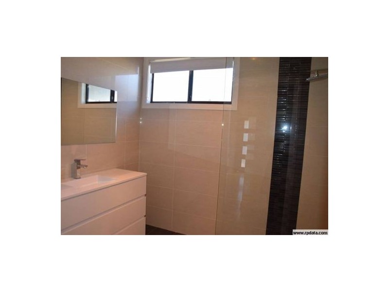 102 Old Belmont Road, Belmont North NSW 2280