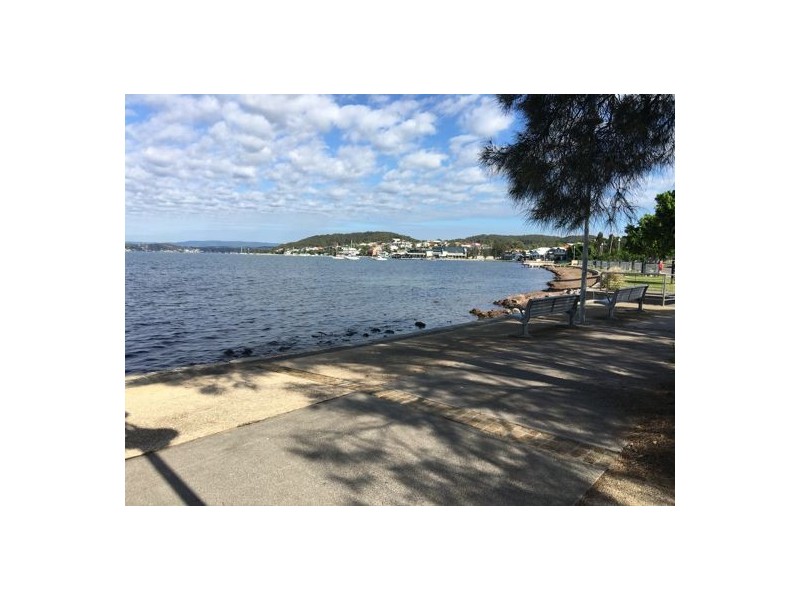 6 Sharp Street, Belmont NSW 2280