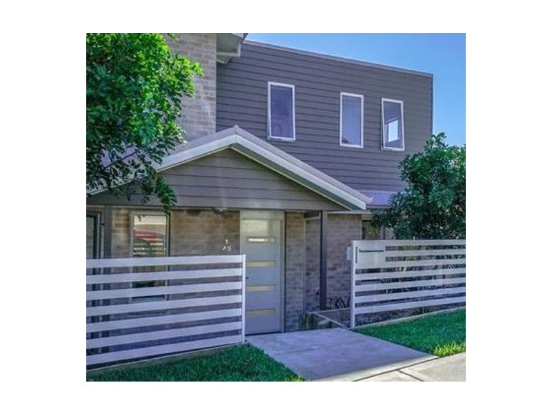 1-49 Lurnea Crescent, Valentine NSW 2280
