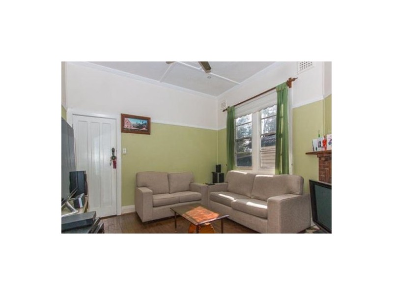 27 Maud Street, Mayfield West NSW 2304