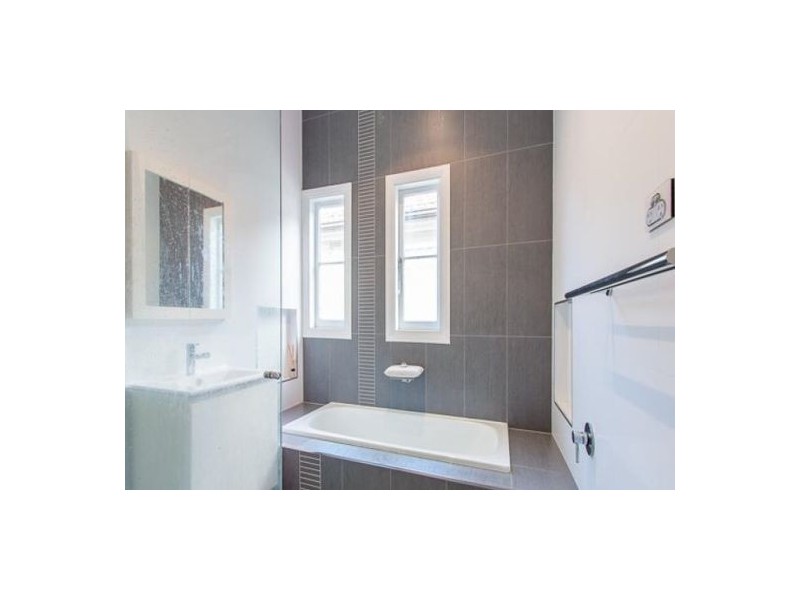 27 Maud Street, Mayfield West NSW 2304