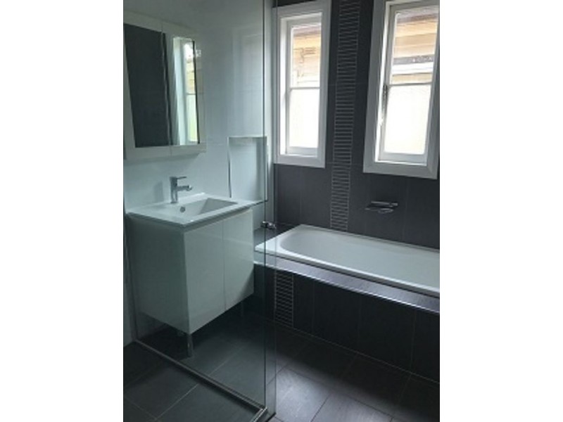 27 Maud Street, Mayfield West NSW 2304