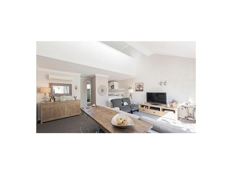 6-74 Evans Street, Belmont NSW 2280