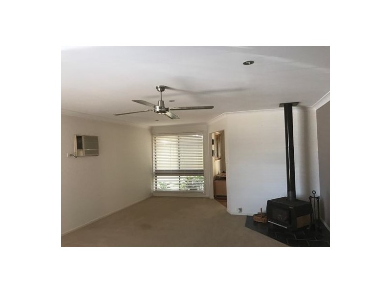 2 Linnet Close, Mount Hutton NSW 2290