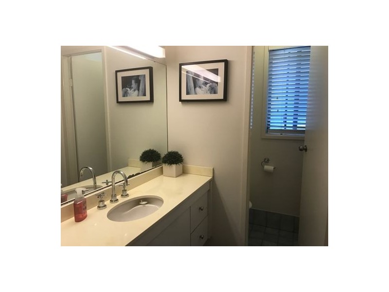 2 Linnet Close, Mount Hutton NSW 2290