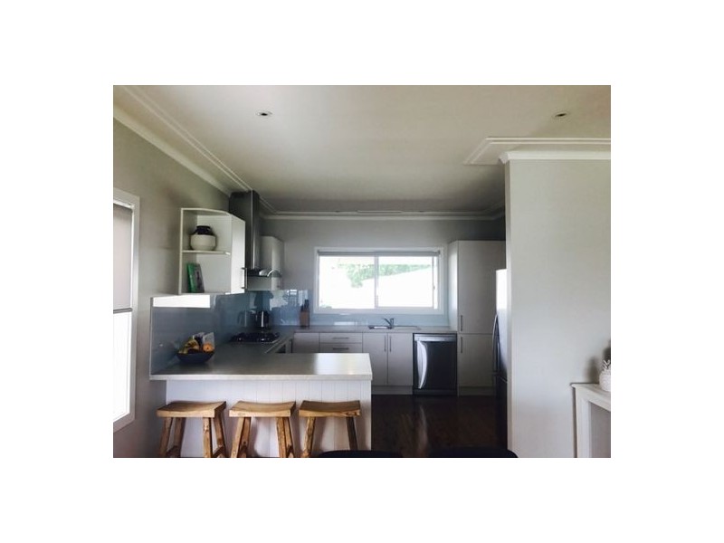 8 Elsdon Street, Redhead NSW 2290
