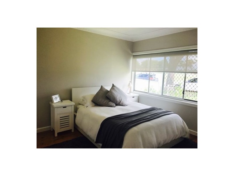 8 Elsdon Street, Redhead NSW 2290