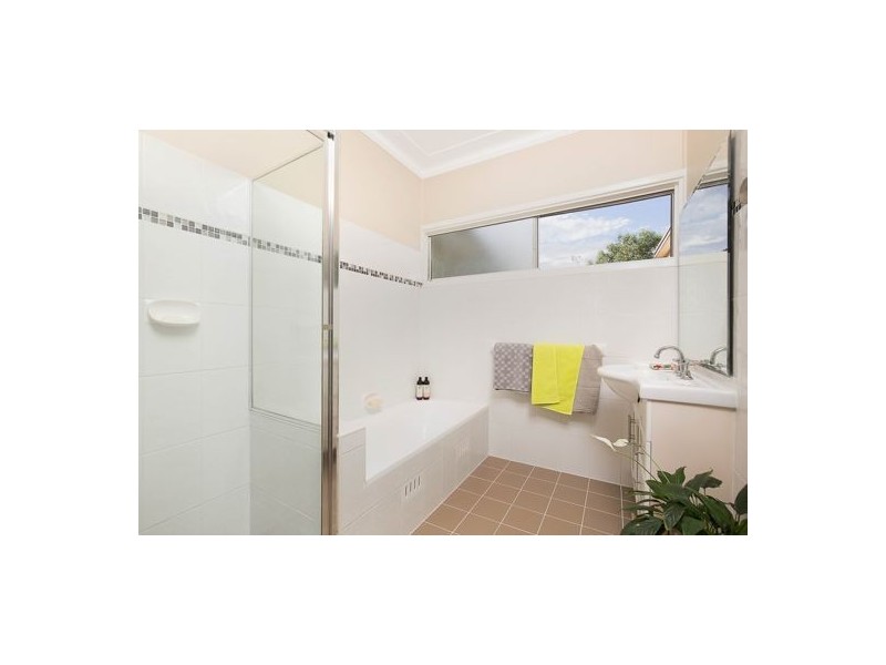 115 Wommara Avenue, Belmont North NSW 2280