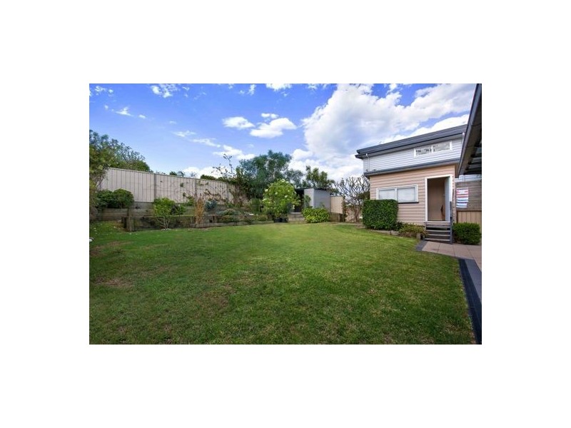 115 Wommara Avenue, Belmont North NSW 2280