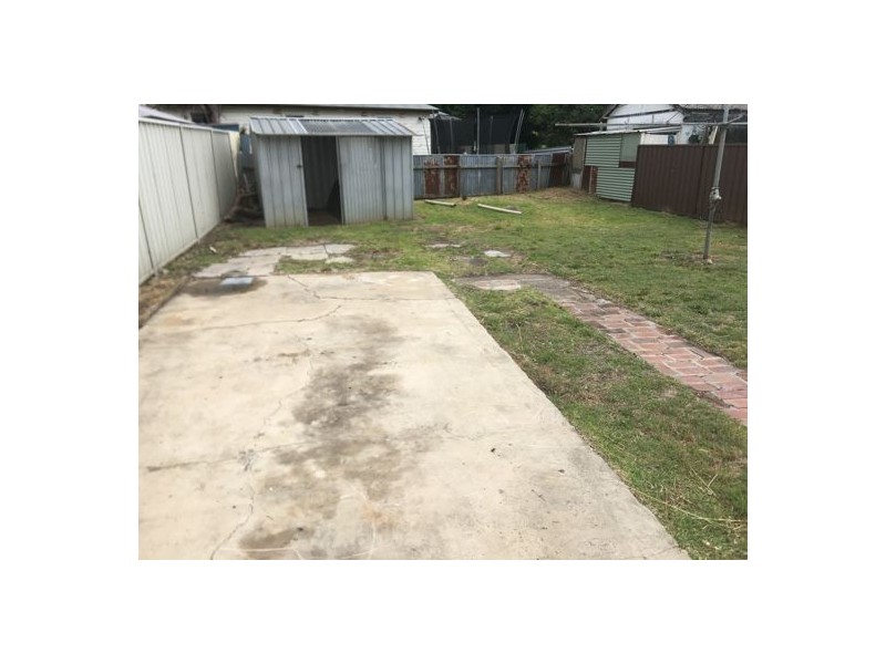 8 Sharp Street, Belmont NSW 2280