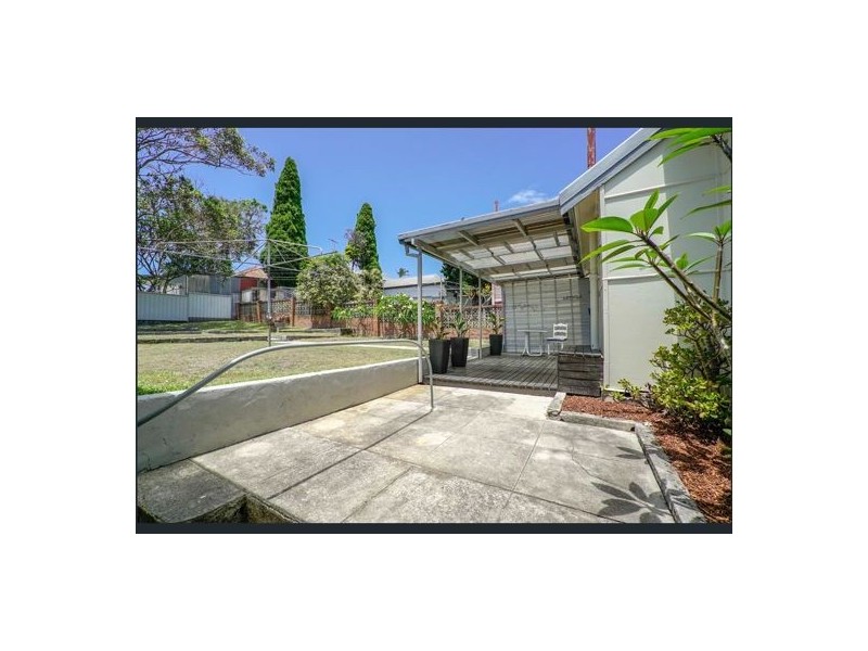 14 Church Street, Belmont NSW 2280