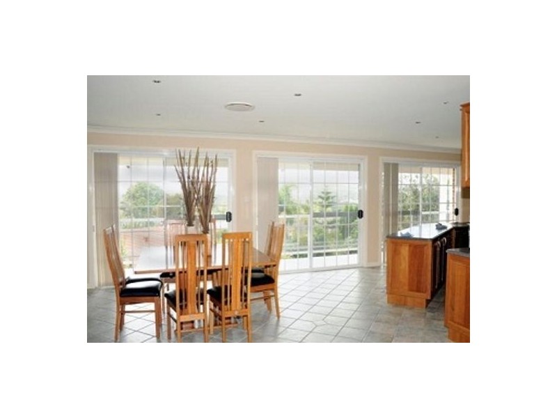 17 Thompson Road, Speers Point NSW 2284