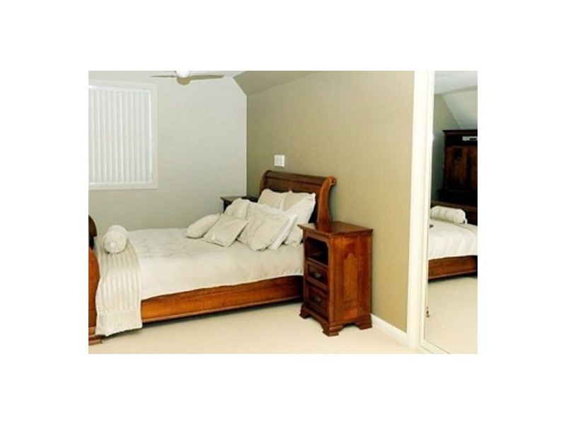 17 Thompson Road, Speers Point NSW 2284