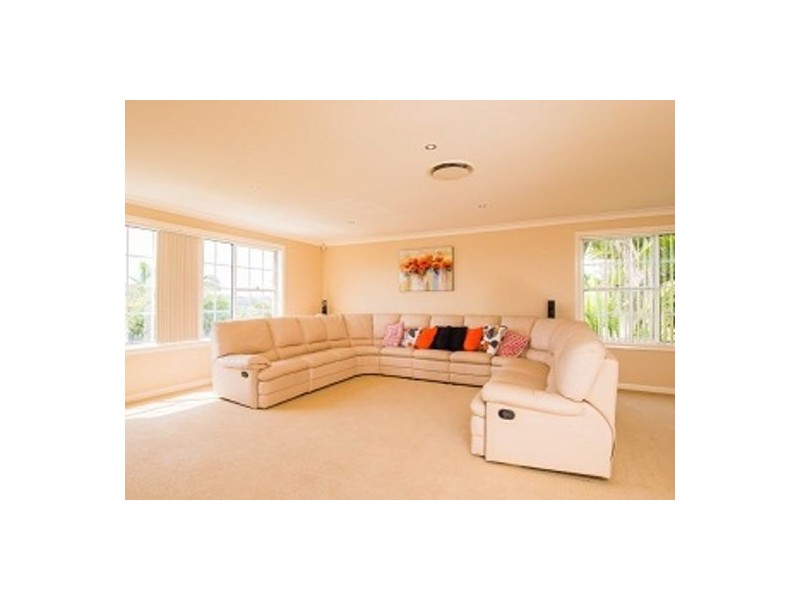 17 Thompson Road, Speers Point NSW 2284