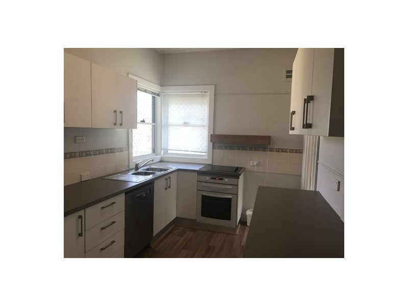 9 Henry Street, Belmont NSW 2280