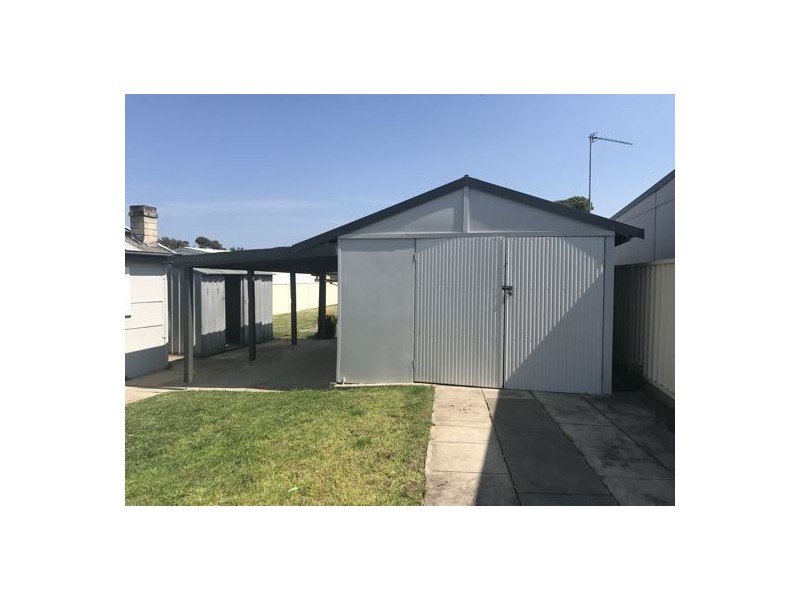 9 Henry Street, Belmont NSW 2280