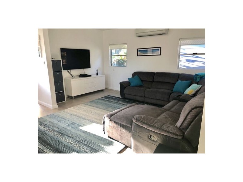 31 Pearce  Avenue, Belmont NSW 2280