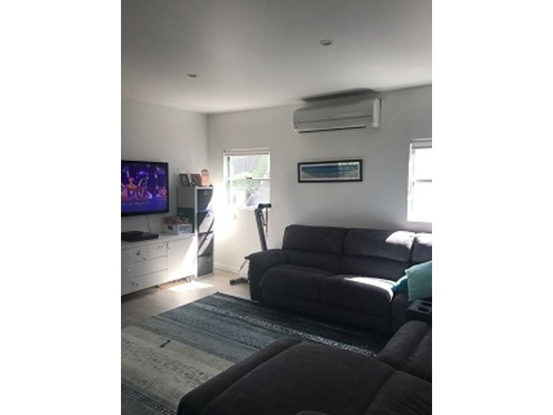 31 Pearce  Avenue, Belmont NSW 2280