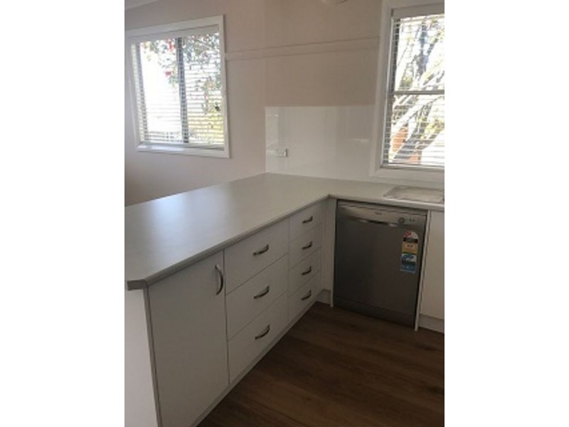 10 Lees St, Charlestown NSW 2290