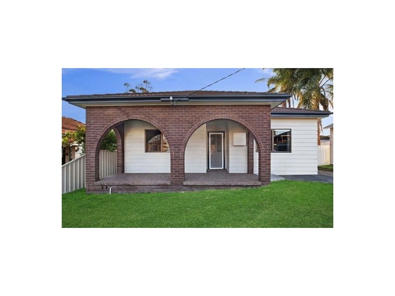 1 Albert street, Belmont NSW 2280
